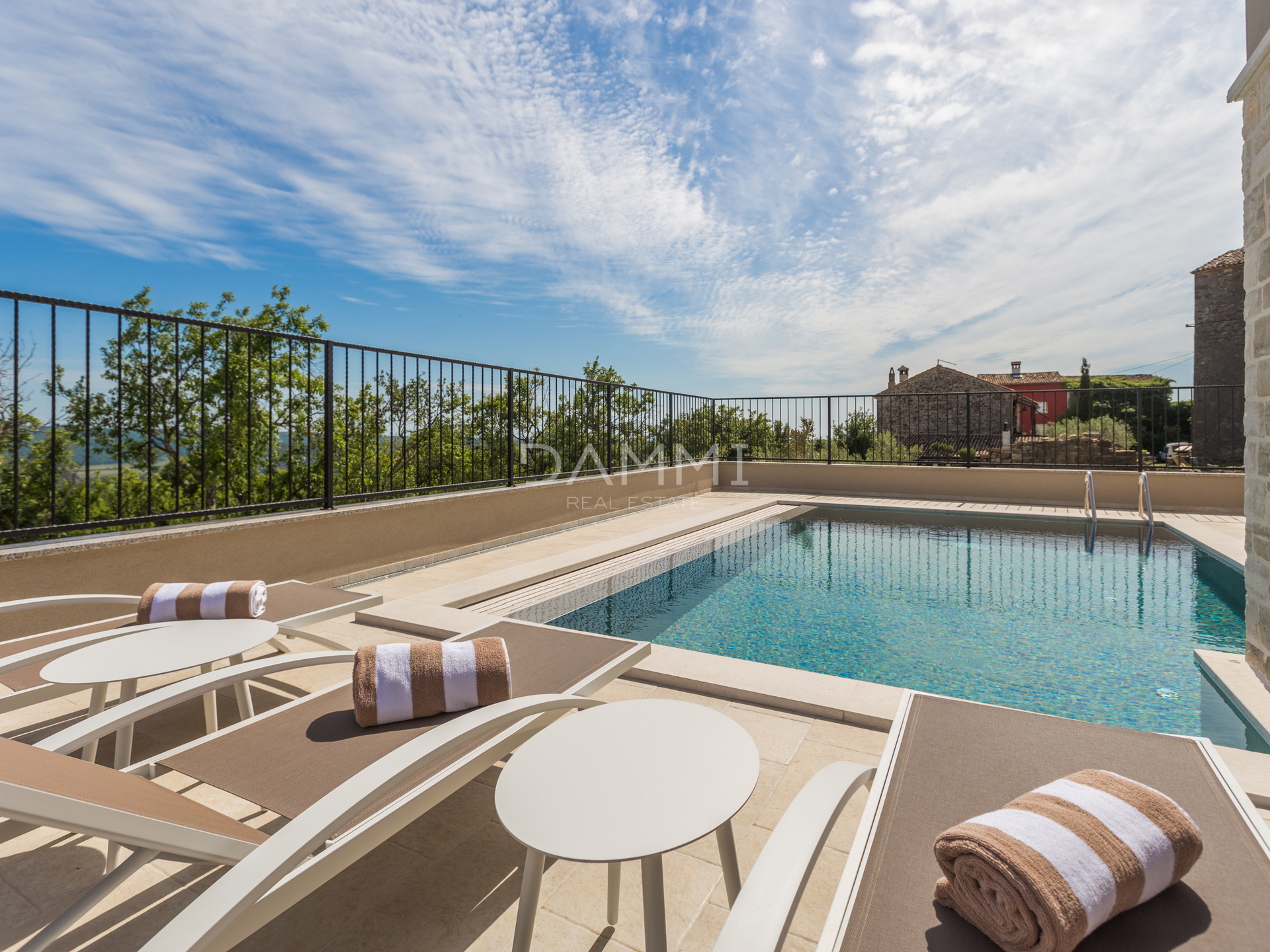 ISTRIEN, BUJE - Wunderschöne Villa mit Blick auf das Meer und die Natur